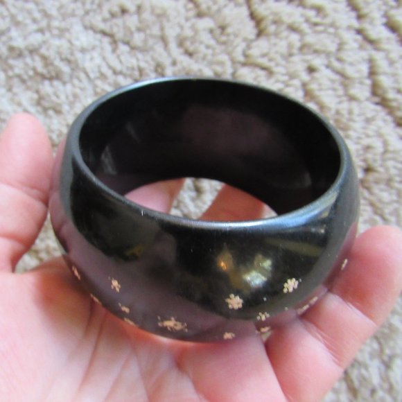 Hand Painted Black Floral Lucite Wide Bangle - Picture 4 of 4